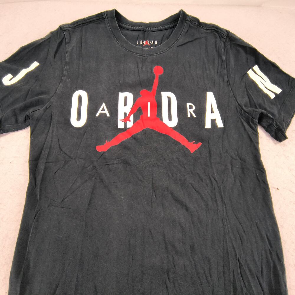 Nike Air Jordan Crew Neck Short Sleeve Graphic Shirt Mens Size Small S Black Red
